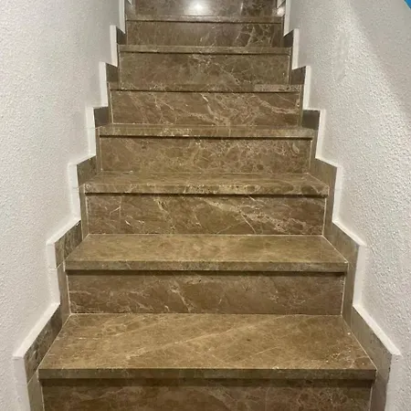 Acogedor Y Luminoso Estudio Privado A Solo 100 Metros De La Hermosa Appartement